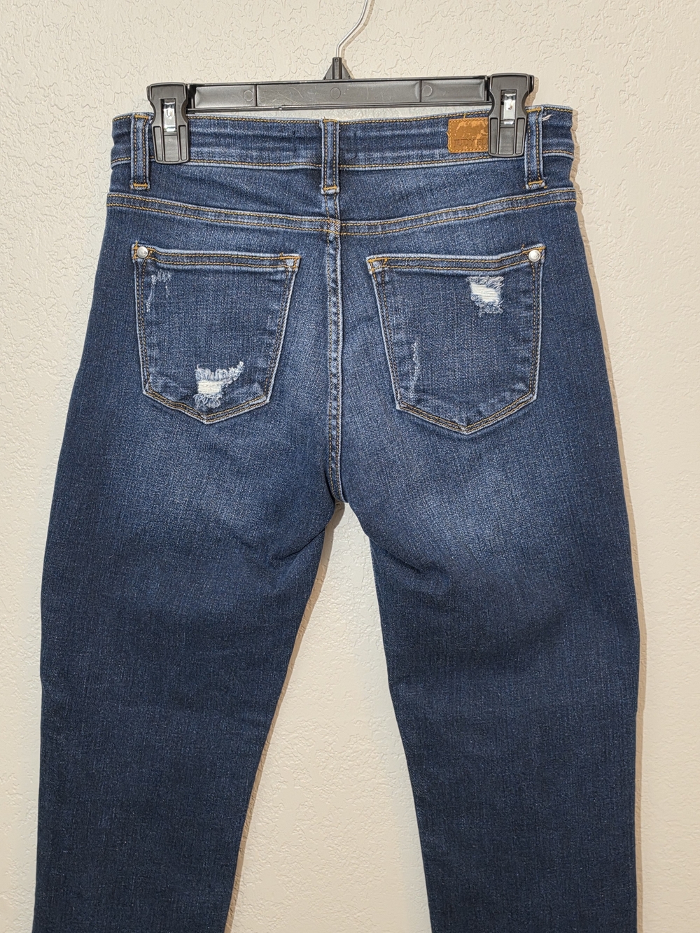 Judy Blue Slim Fit Dark Wash Straight Leg Jeans Distressed Mid Rise Womens 5/27 - Picture 5 of 9